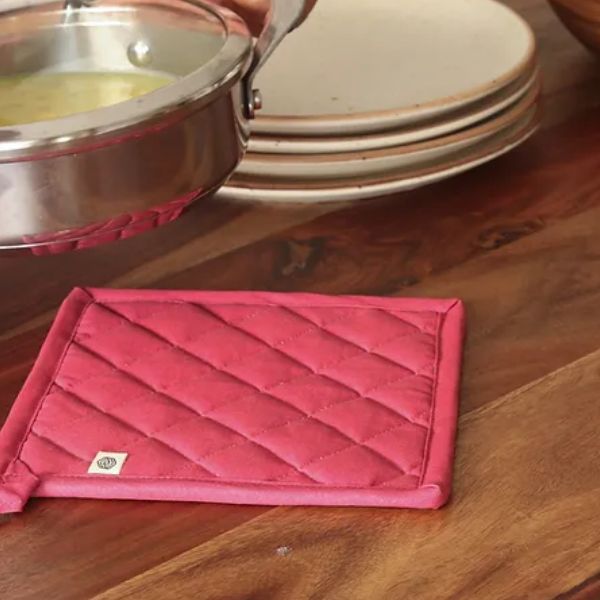 Wipeable & Reversible Pot Holder