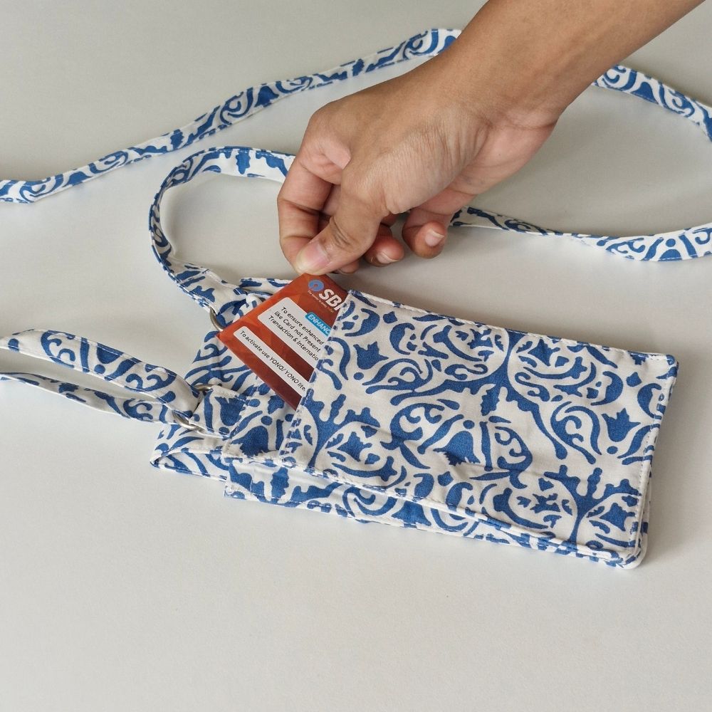 Whispers Of The Sea Mobile Pouch