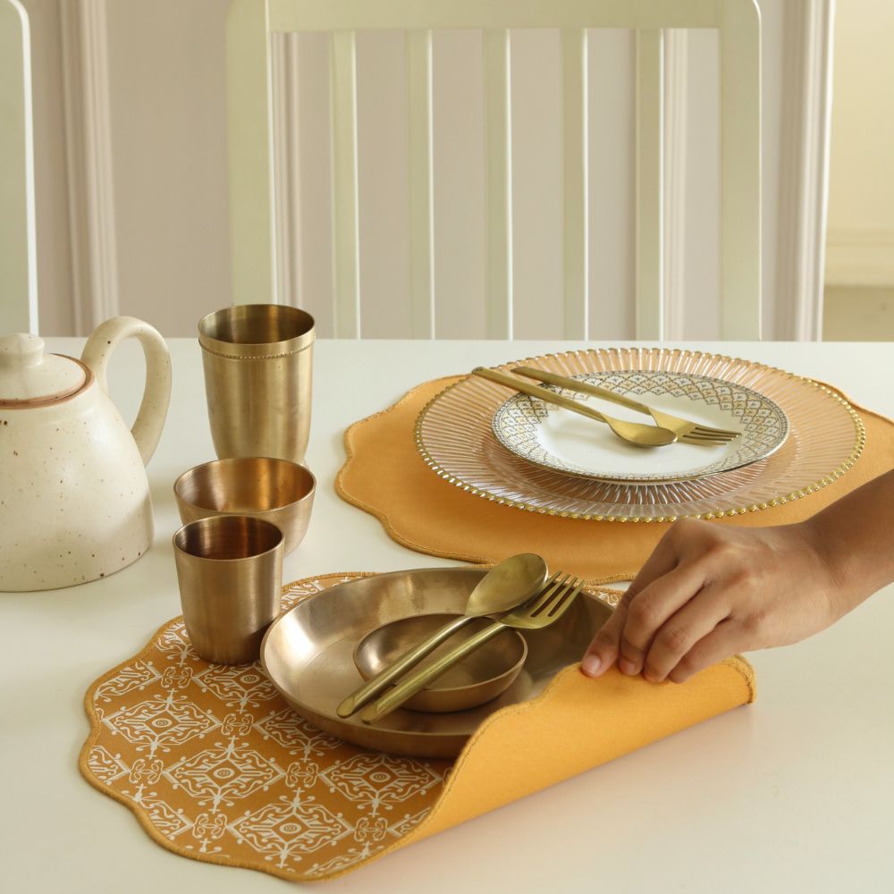 Jaisalmer Placemats Ochre Round Scalloped