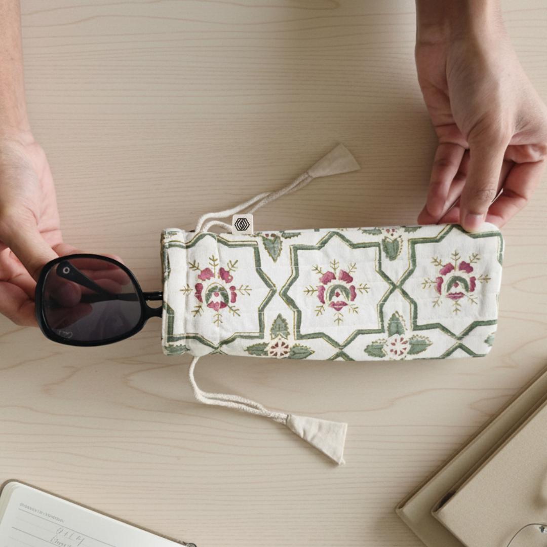 Optical Pouch - Persian Garden