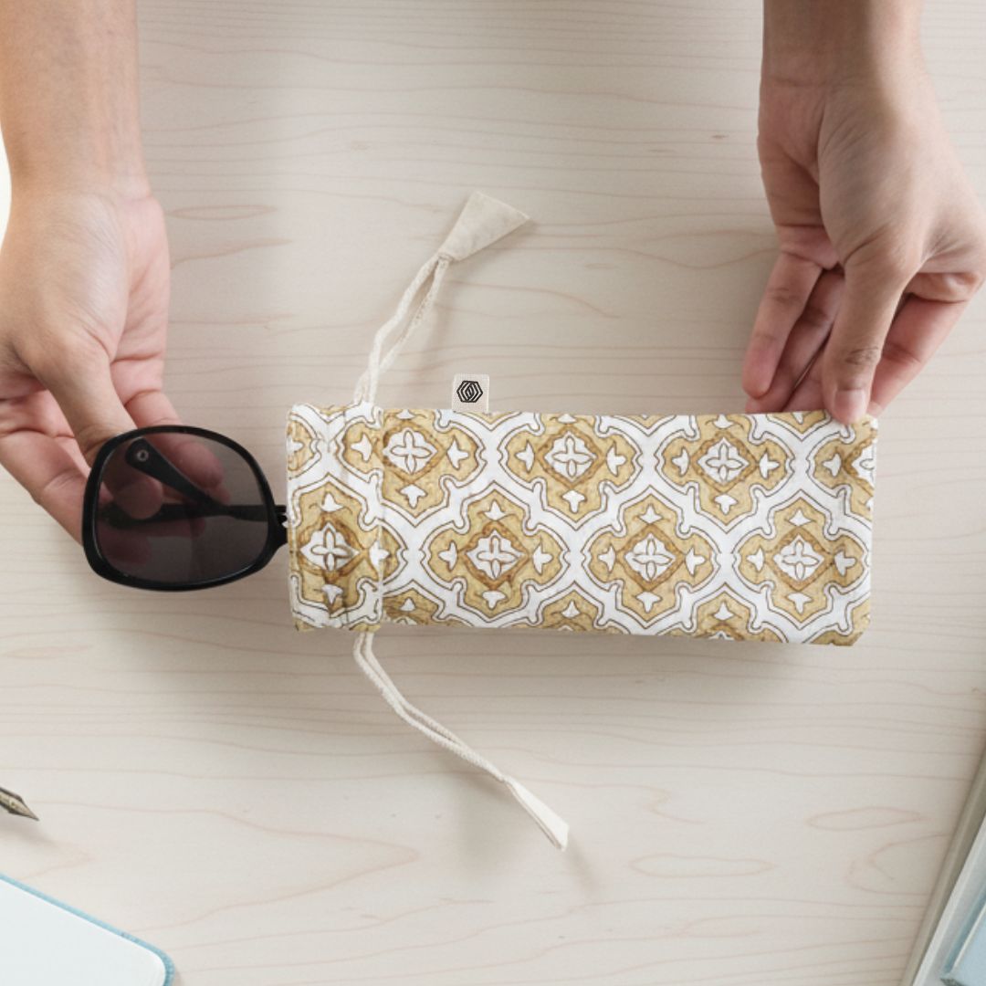 Optical Pouch - Chai & Toast