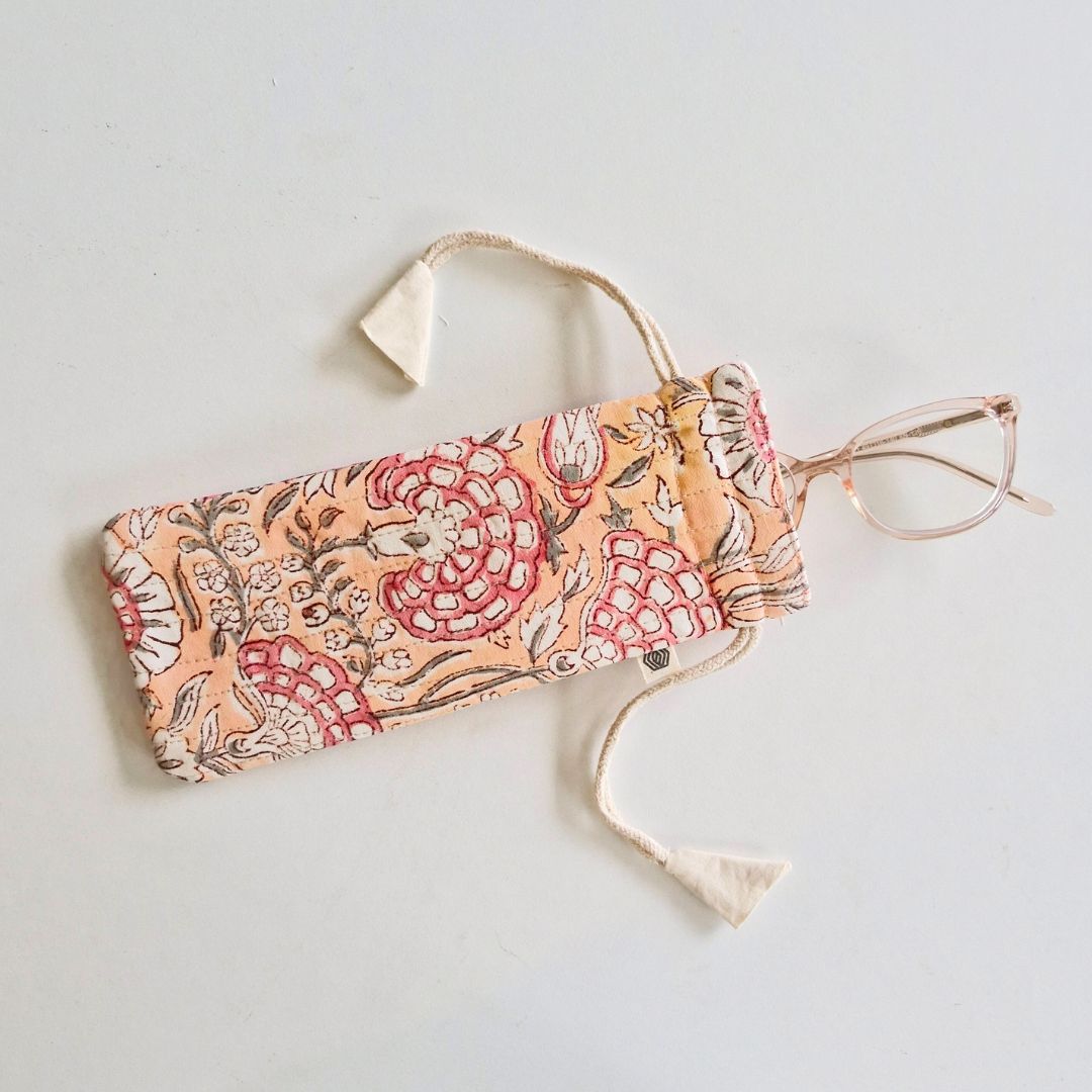 Optical Pouch - Blushing Meadows