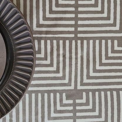 Echoes in the well Tablecloth