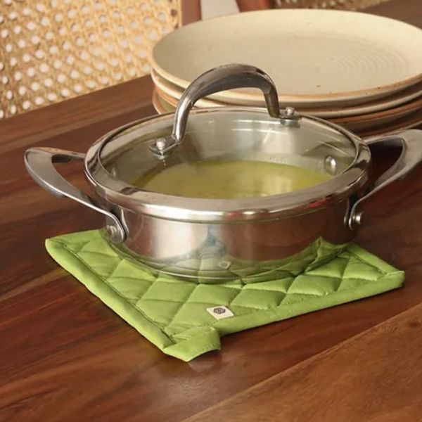 Wipeable & Reversible Cotton Pot Holders | The Yard House