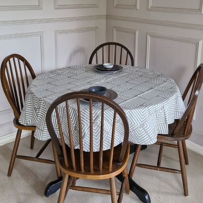 Echoes in the well Tablecloth