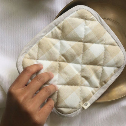Beige Checks Mitten Pad