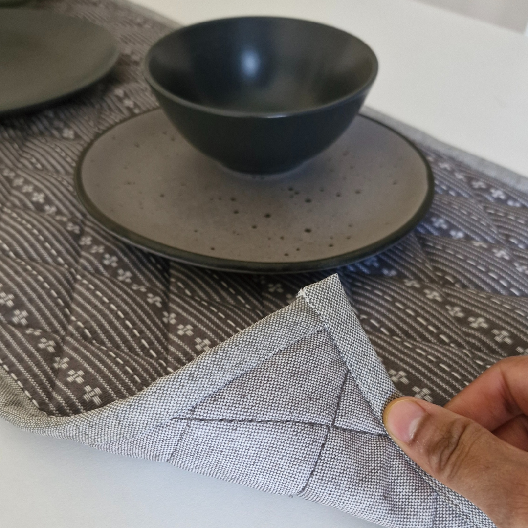 Woven Winter Grey Tablepad