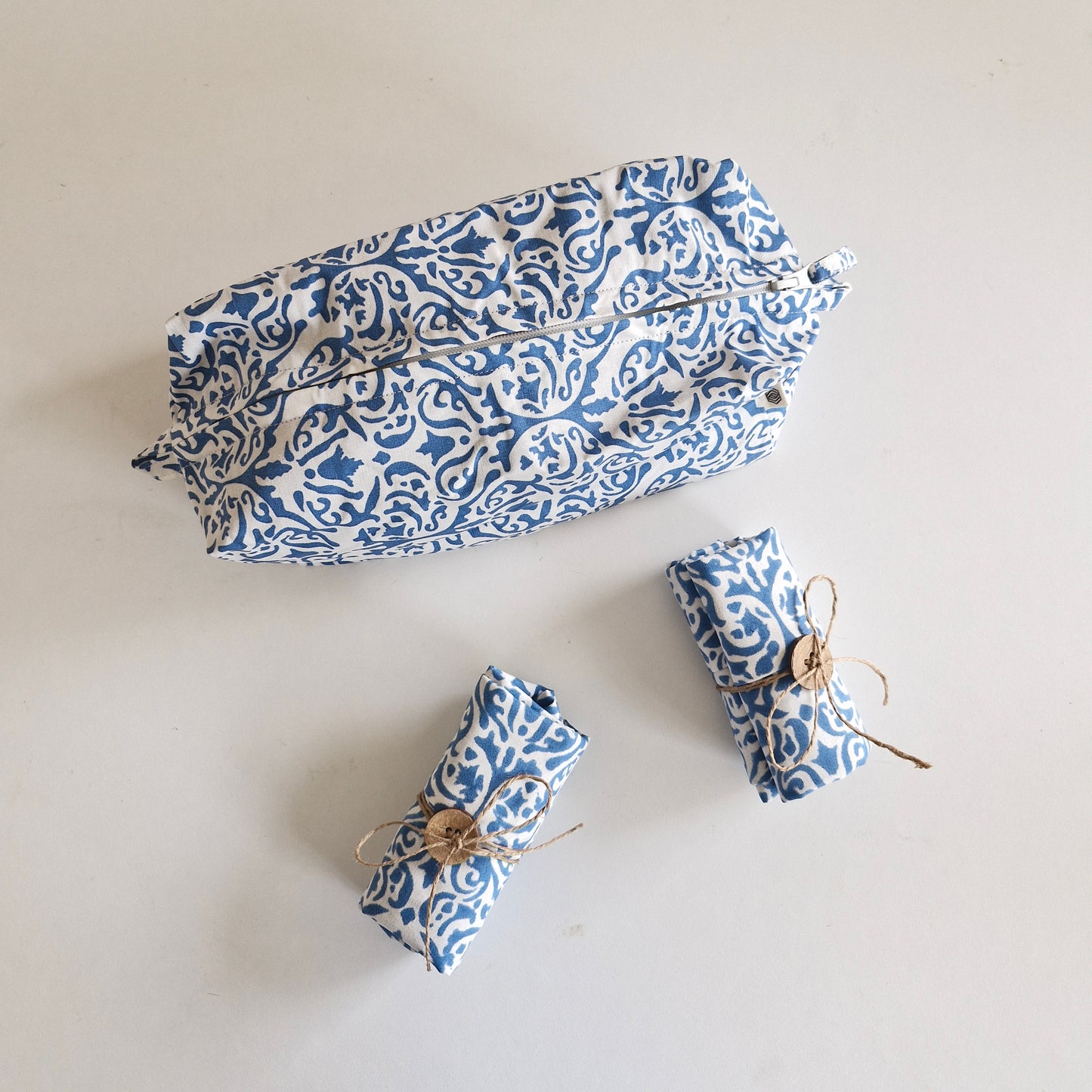 Tuck & Go Pouch - Whispers of the Sea