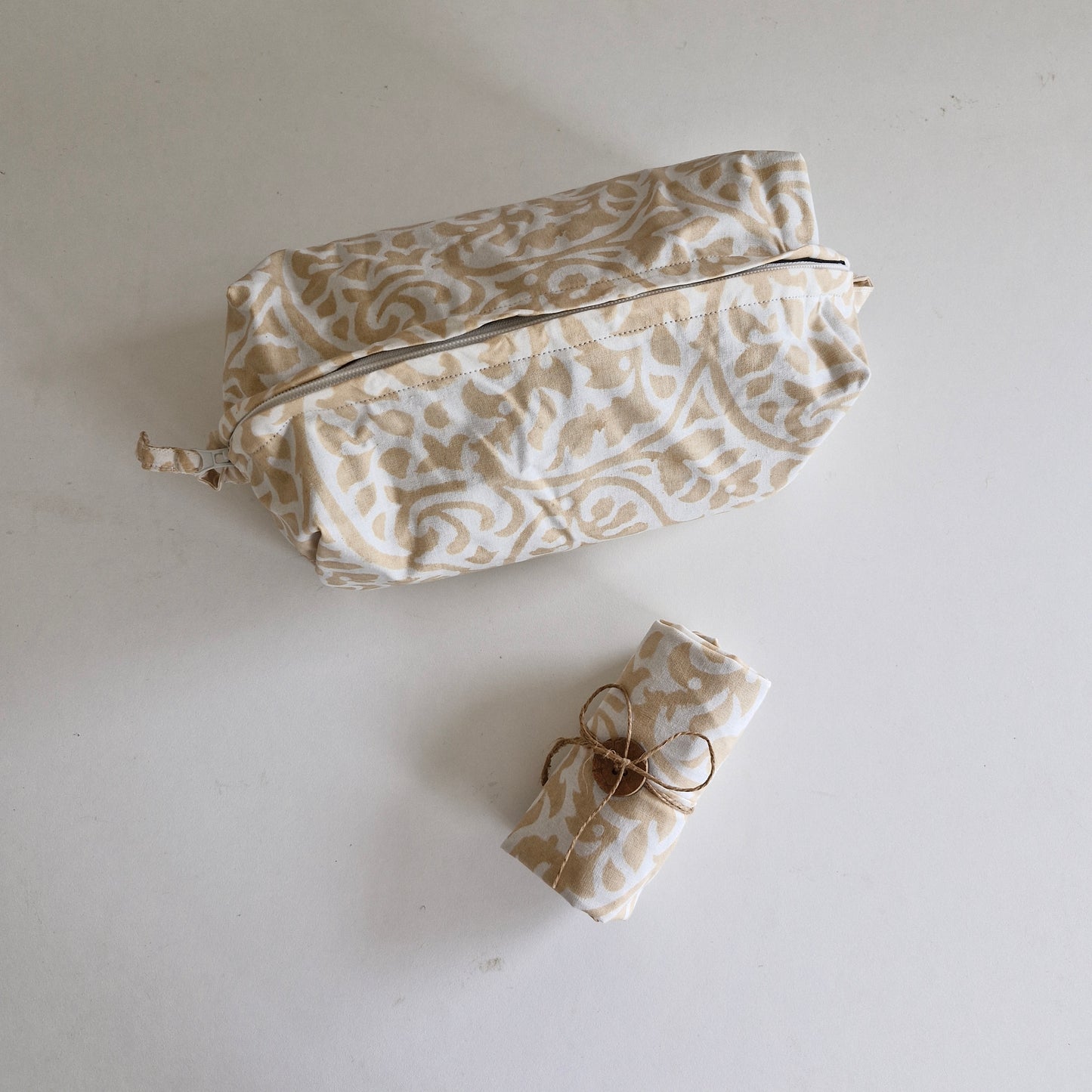 Tuck & Go Pouch - Dance in the Dunes