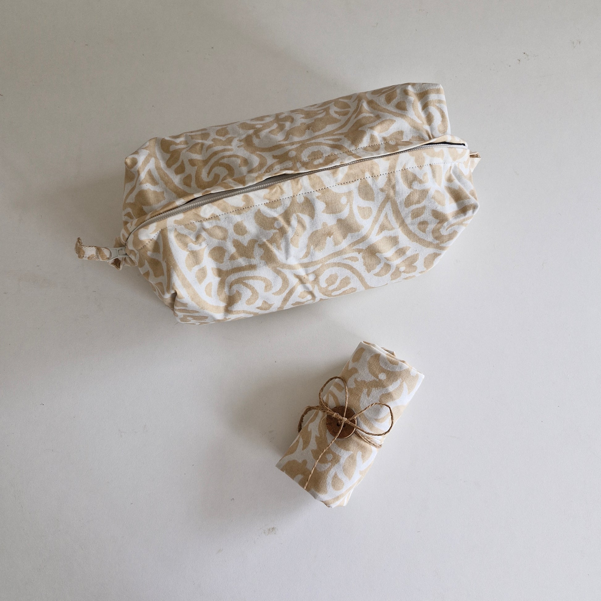 Tuck & Go Pouch - Dance in the Dunes