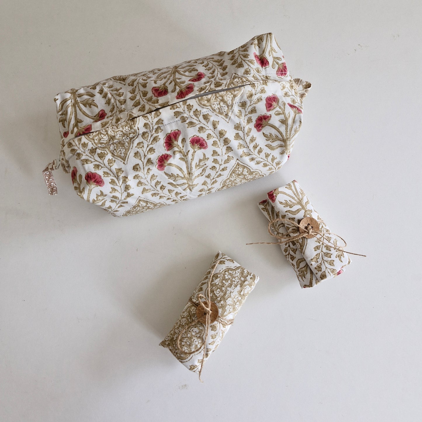 Tuck & Go Pouch - Sweet Almond