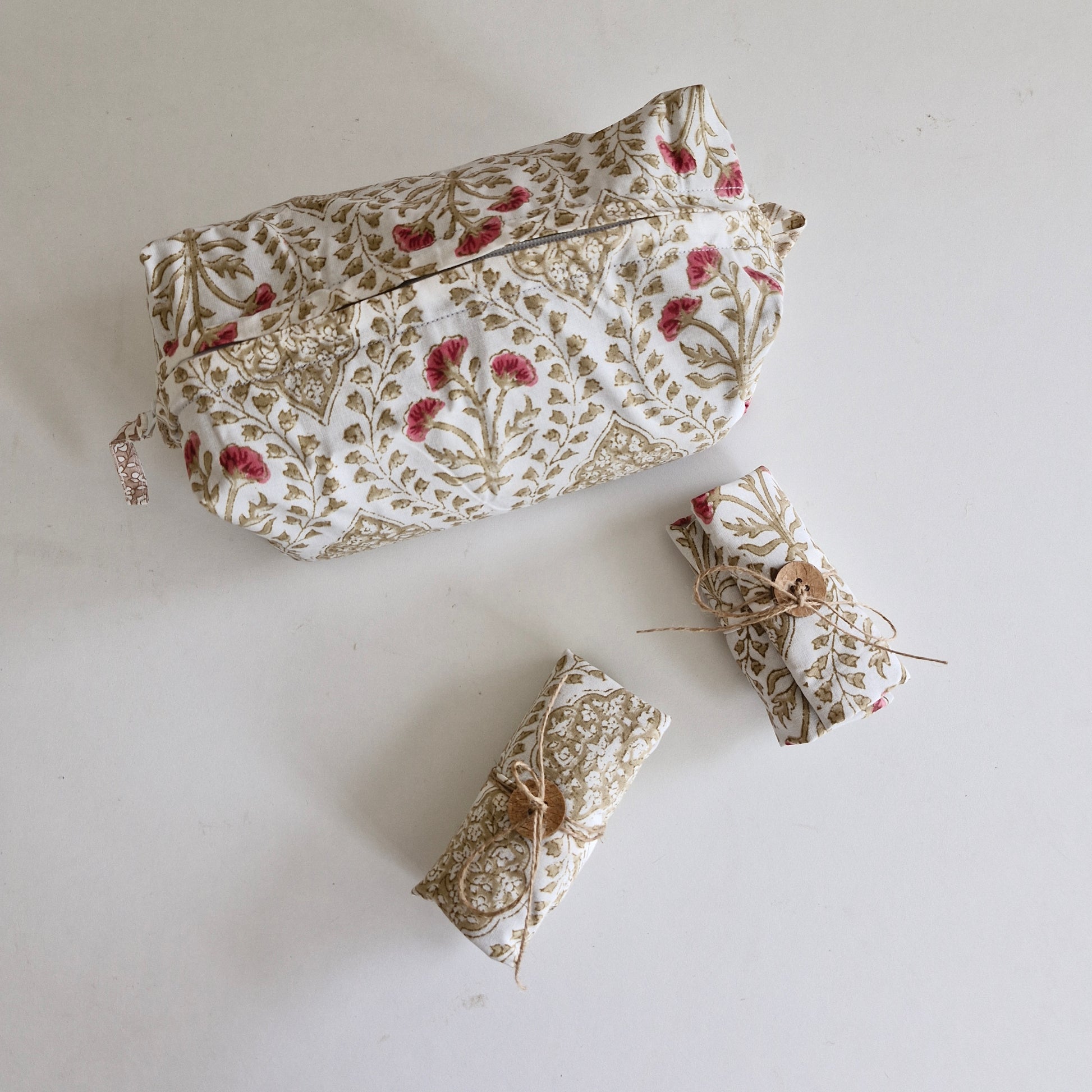 Tuck & Go Pouch - Sweet Almond