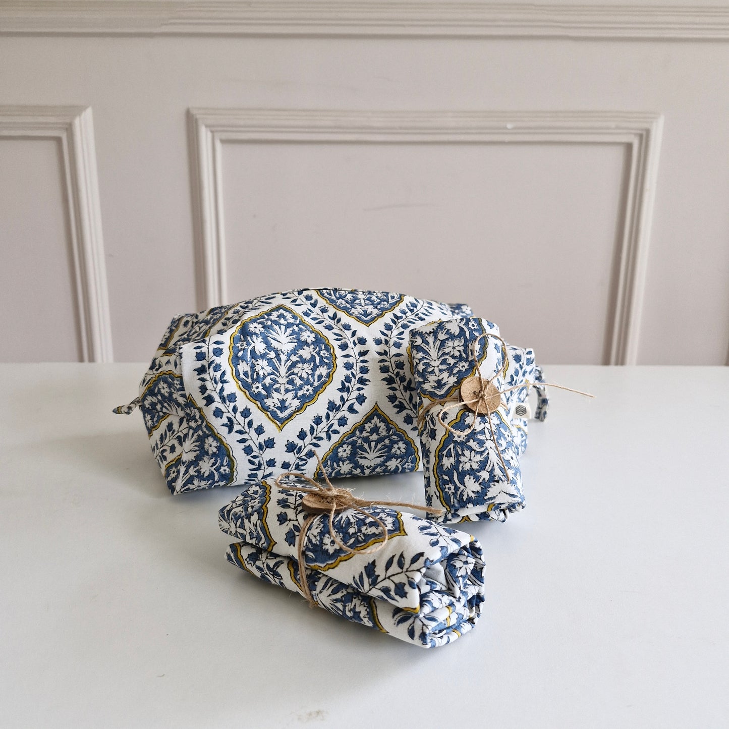 Tuck & Go Pouch - Morning Dew