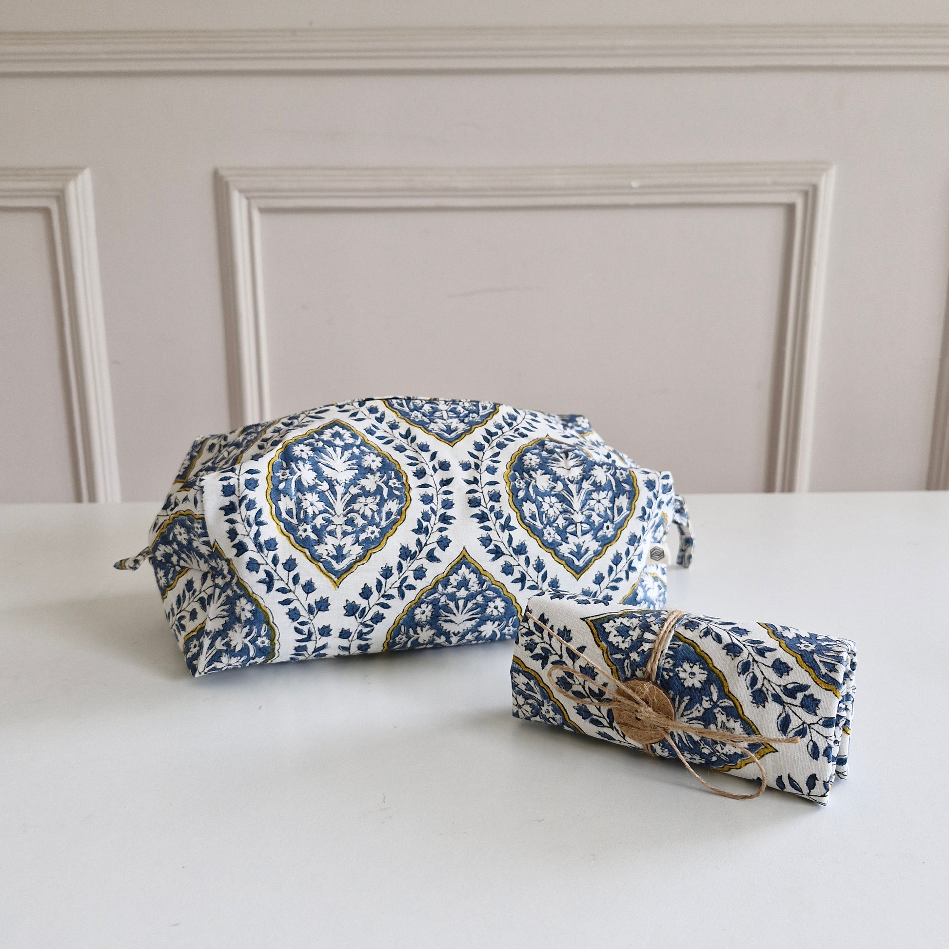 Tuck & Go Pouch - Morning Dew