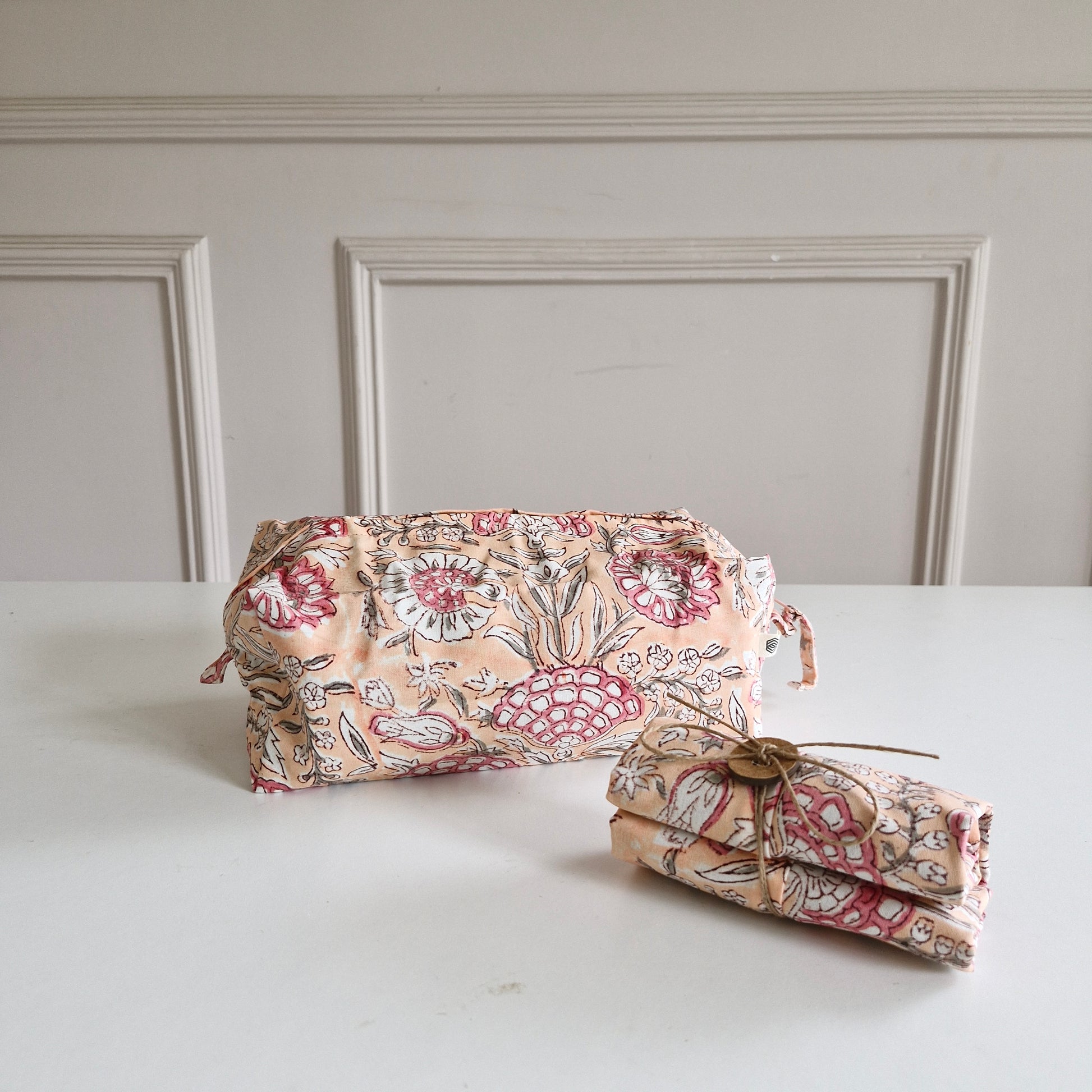 Tuck & Go Pouch - Blushing Meadows