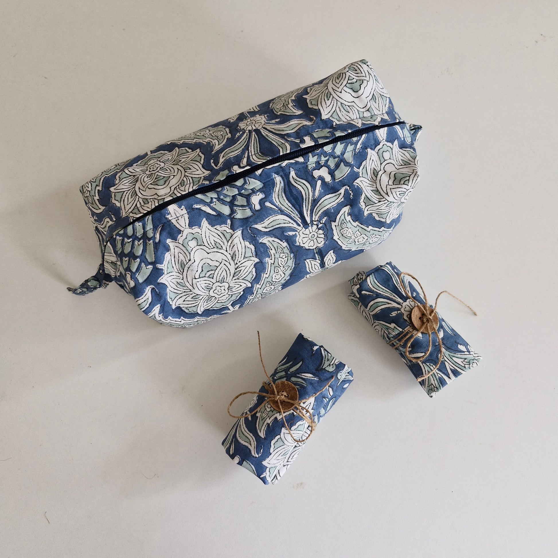 Tuck & Go Pouch - Stormy Skies