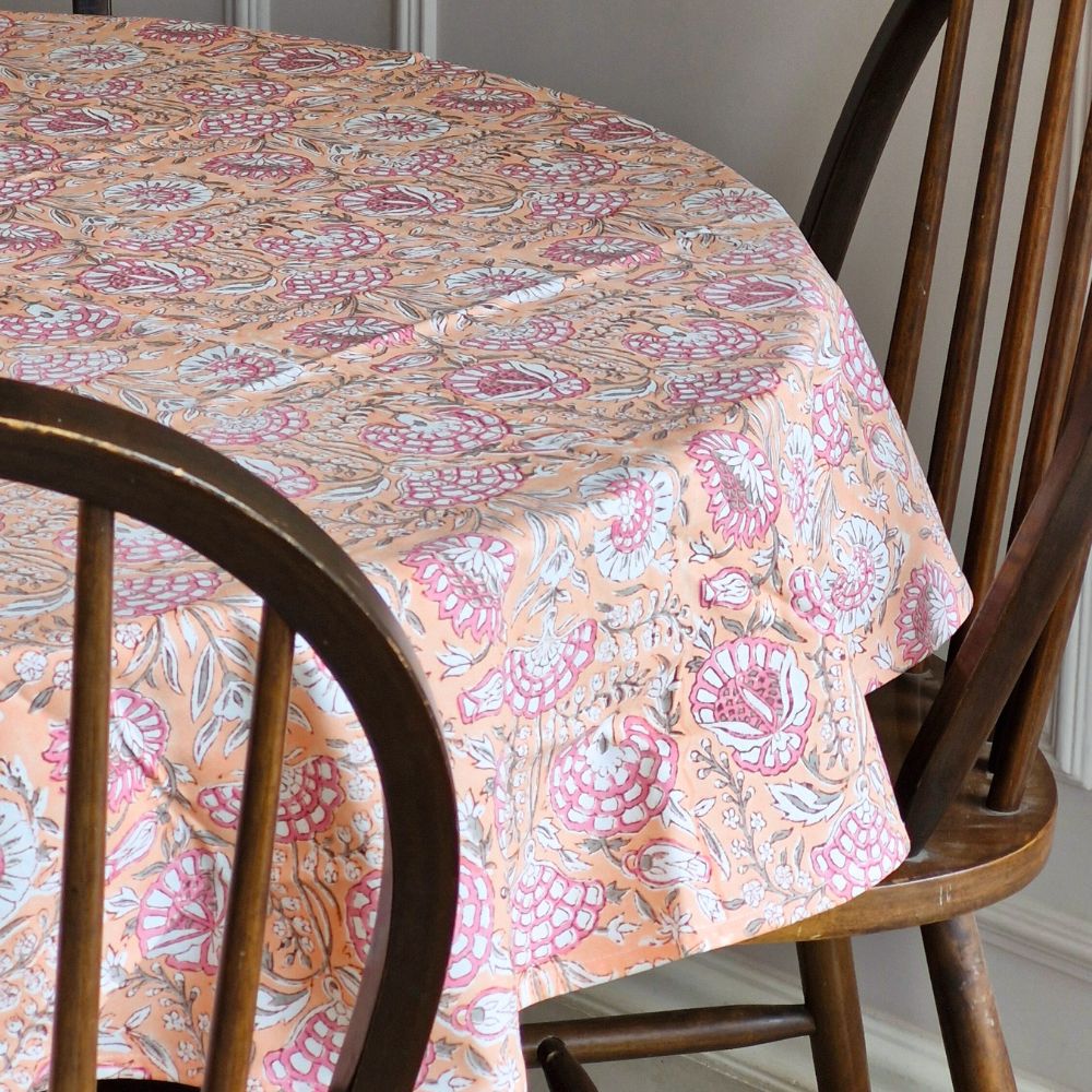 Blushing Meadows Tablecloth - Deep Tone