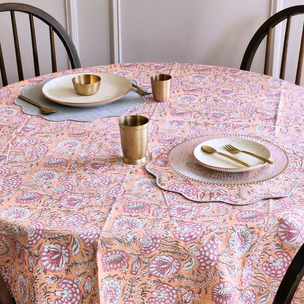 Blushing Meadows Tablecloth - Deep Tone
