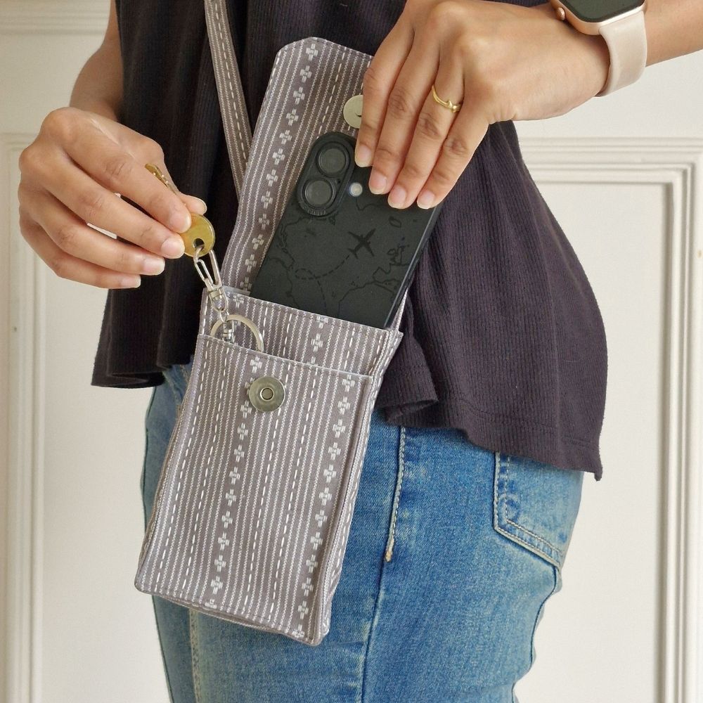 Woven Winter Grey Mobile Pouch
