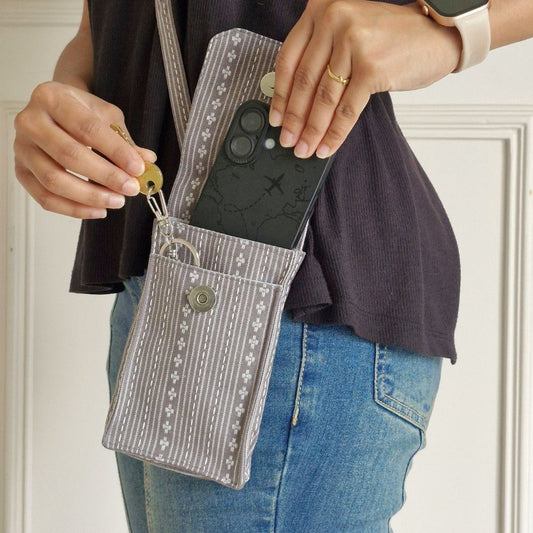 Woven Winter Grey Mobile Pouch