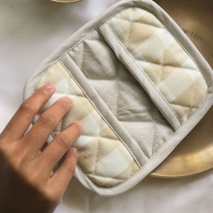 Beige Checks Mitten Pad