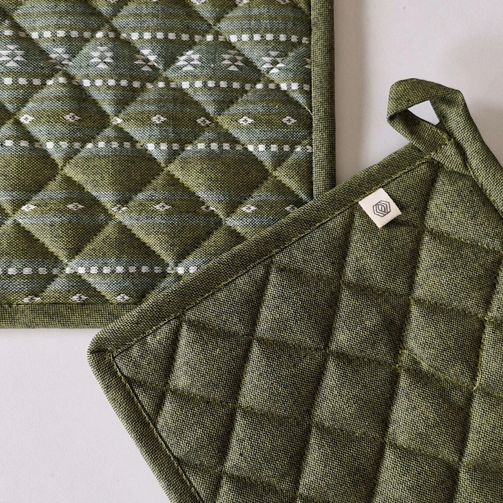Wipeable & Reversible Pot Holder - Moss Green