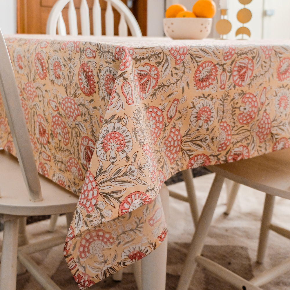 Blushing Meadows Tablecloth - Deep Tone