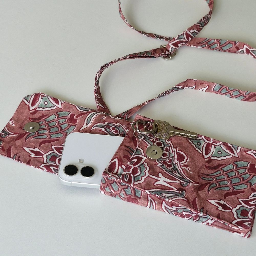 Sweet Onion Mobile Pouch