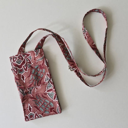 Sweet Onion Mobile Pouch