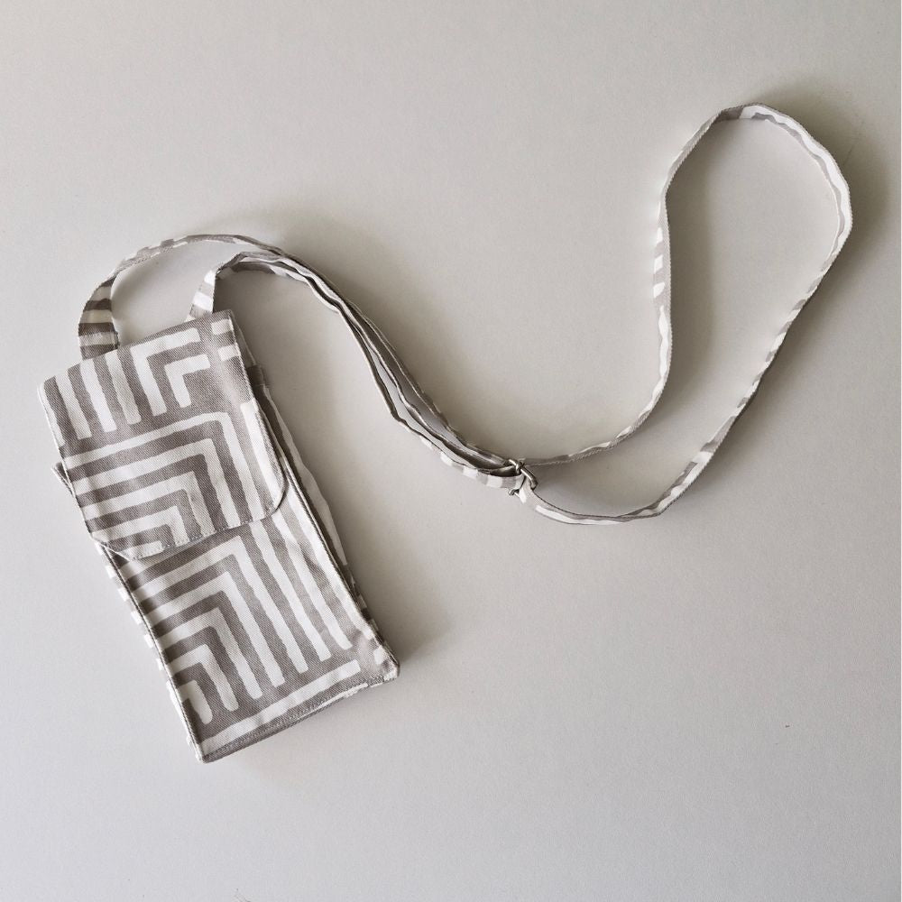 Echoes In The Well Mobile Pouch