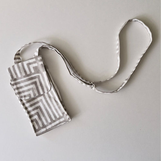 Echoes In The Well Mobile Pouch