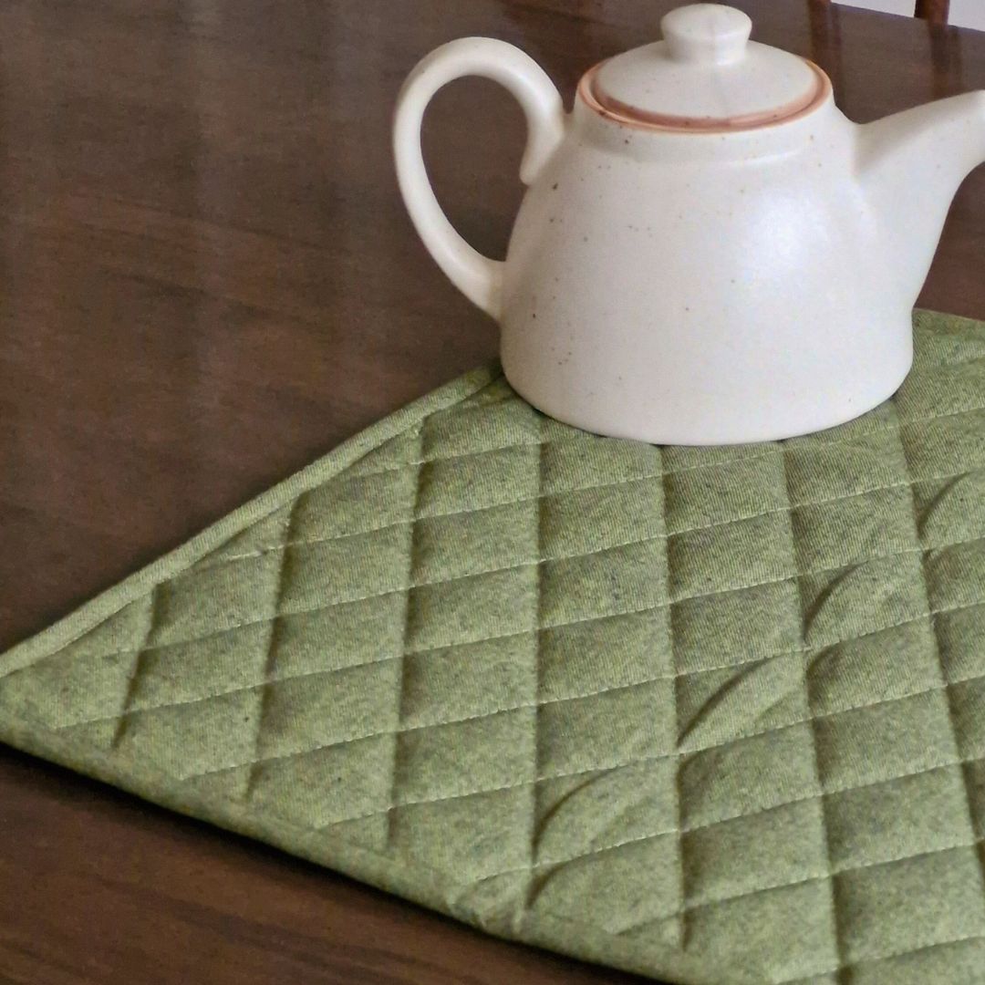 Woven Moss Green Tablepad