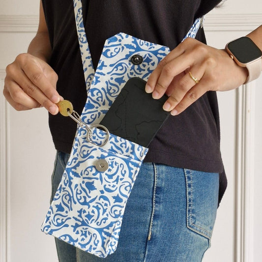Whispers Of The Sea Mobile Pouch