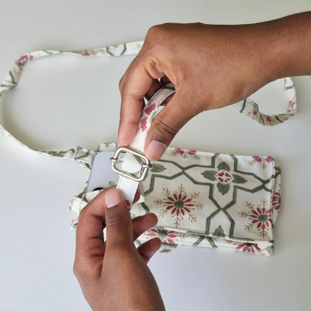 Persian Garden Mobile Pouch