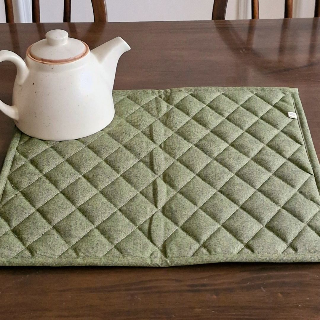 Woven Moss Green Tablepad