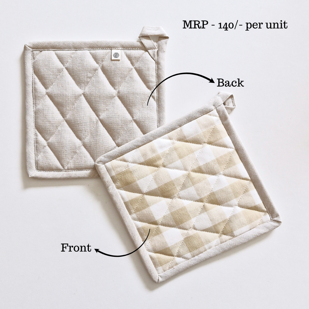 Wipeable & Reversible Pot Holder - Beige Checks