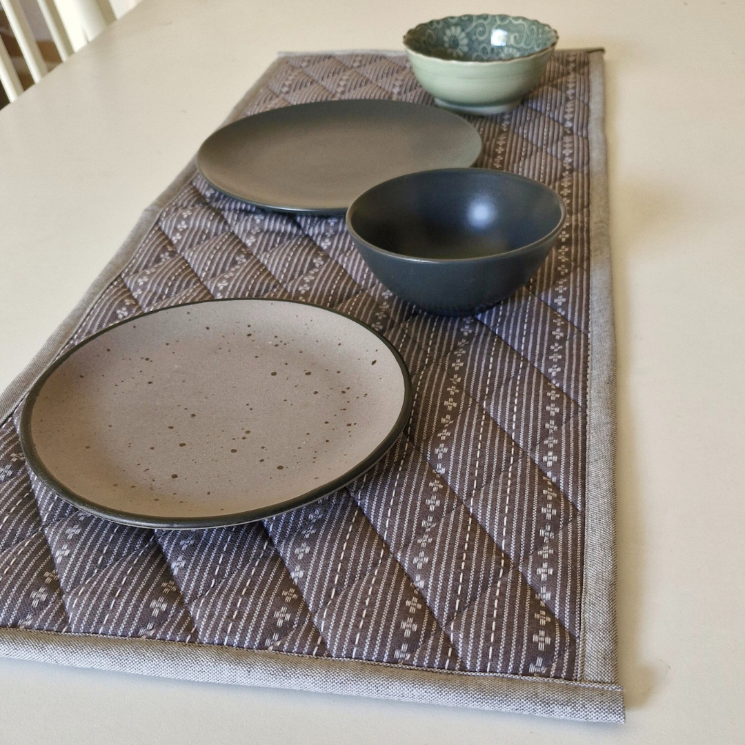 Woven Winter Grey Tablepad