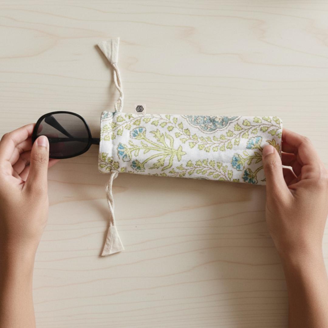 Optical Pouch - Riverside