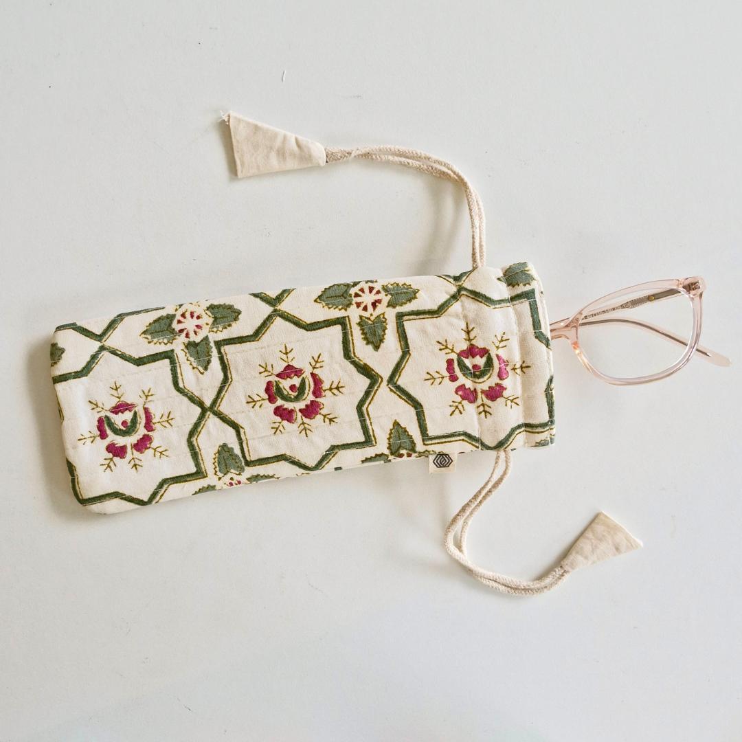 Optical Pouch - Persian Garden