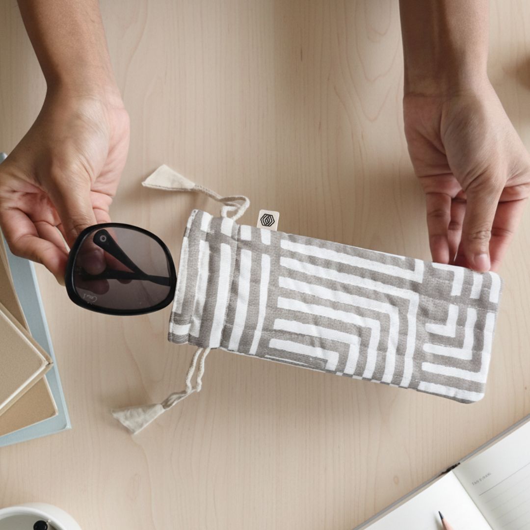 Optical Pouch - Echoes in the Well