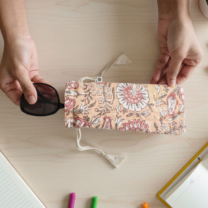 Optical Pouch - Blushing Meadows