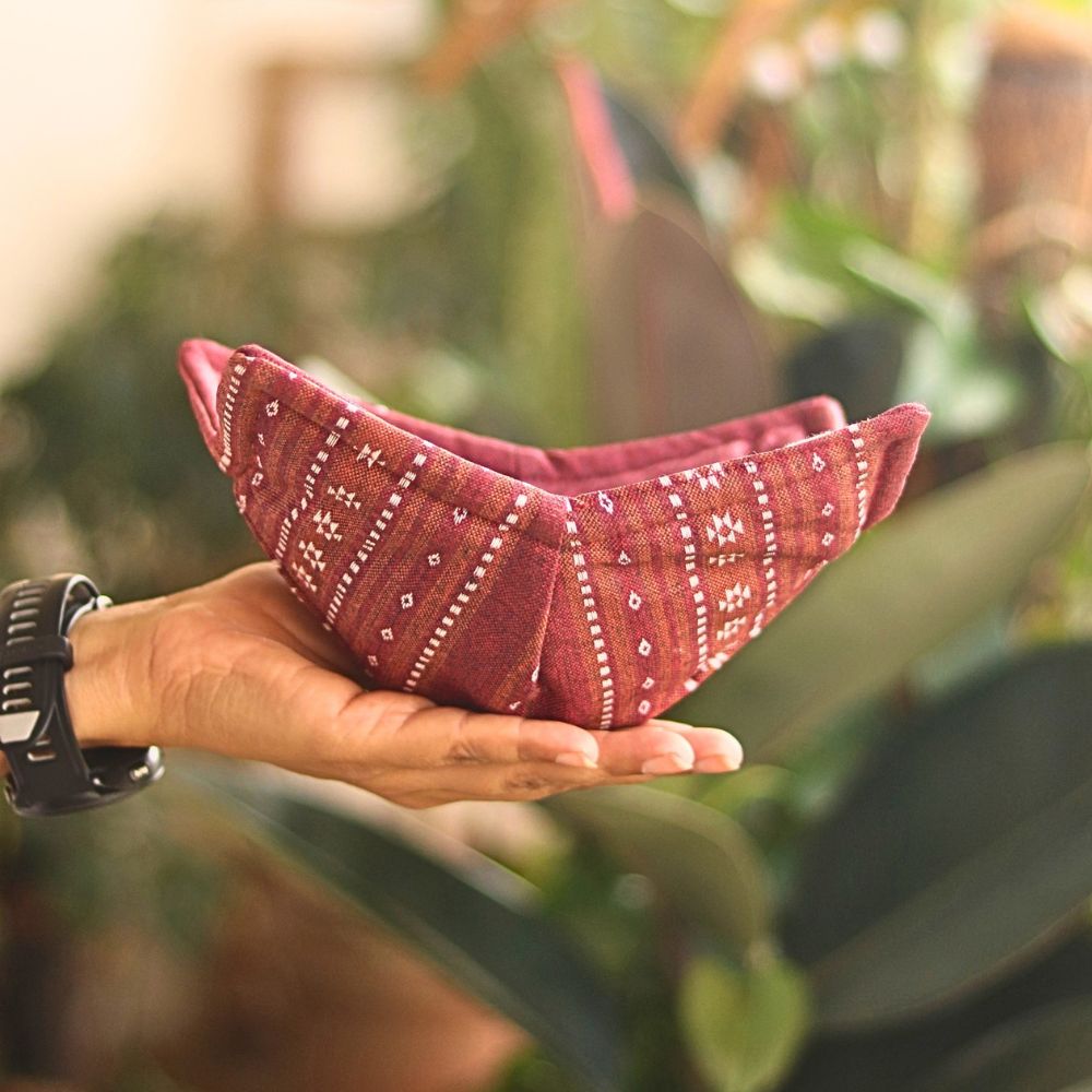 Reversible pot holder bowl style, ruby red with diamond and snowflake pattern