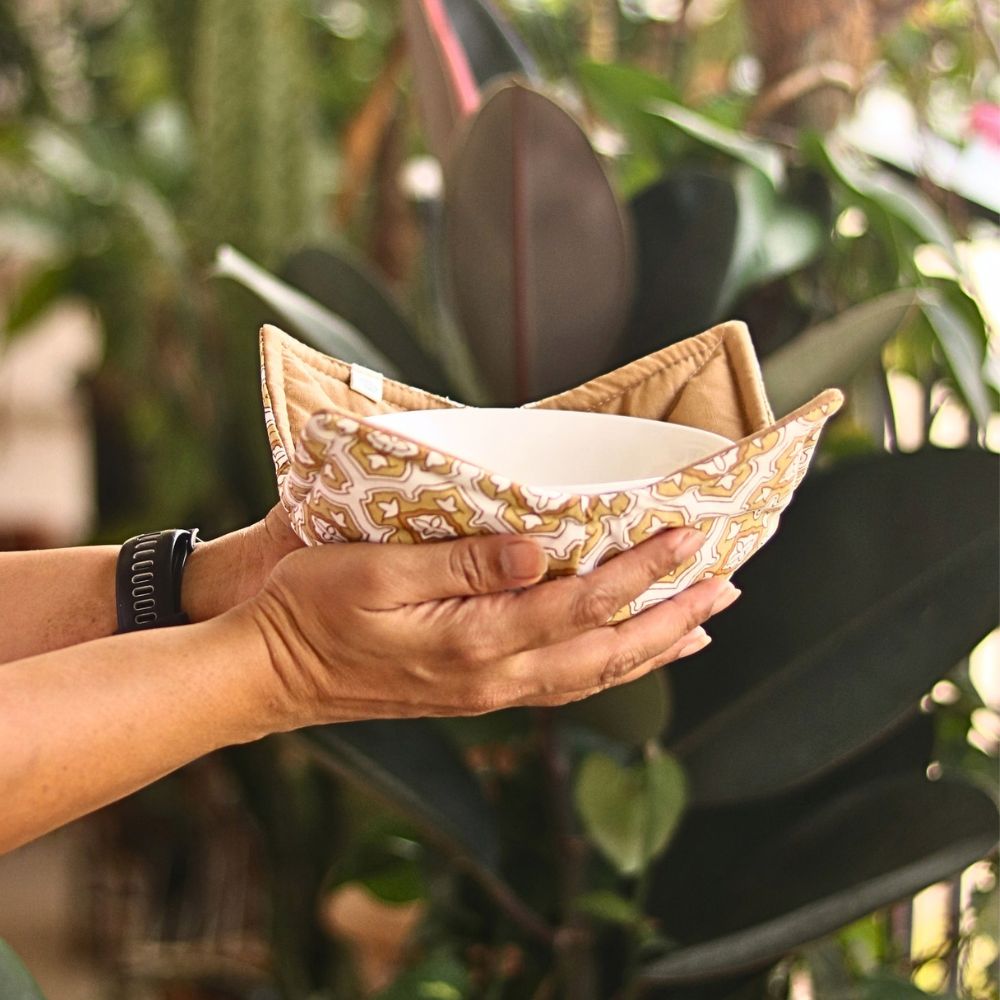 Chai & Toast Bowl Pot Holder