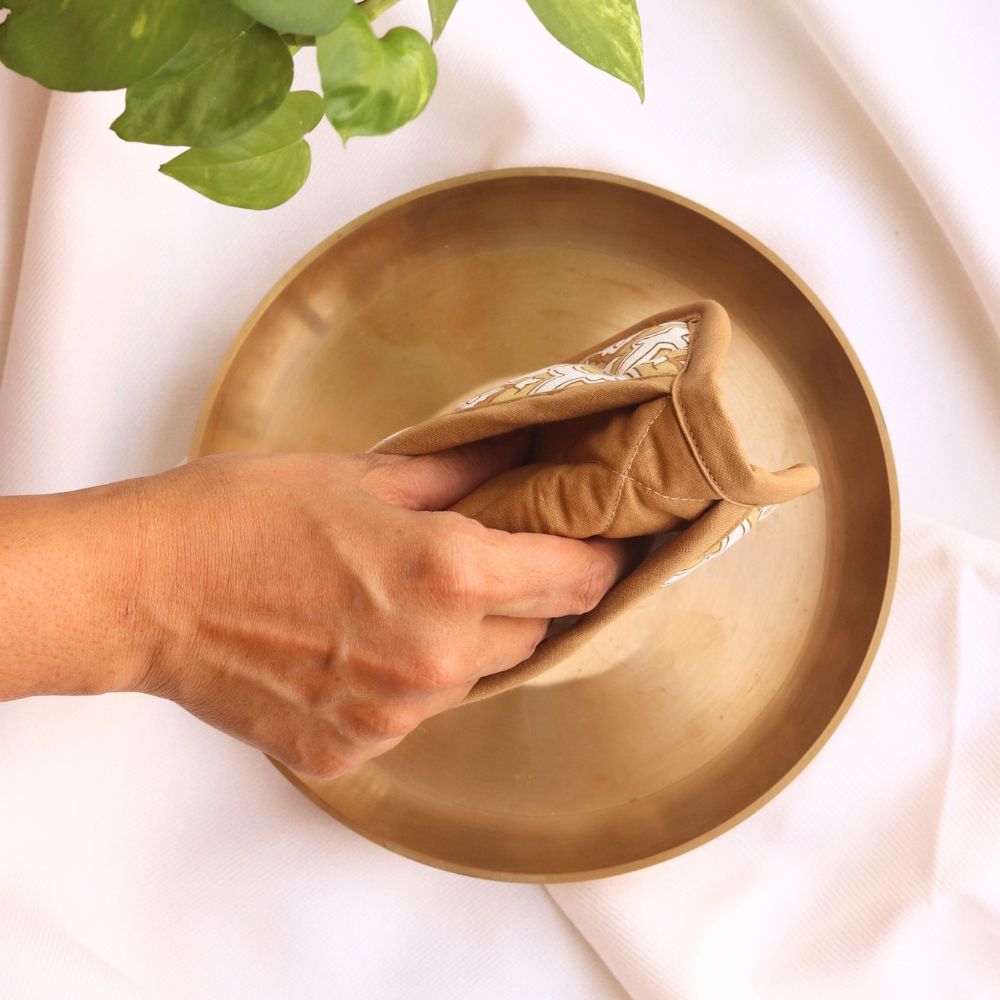 Chai and Toast Mitten Pad