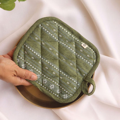 Woven Moss Green Mitten Pad