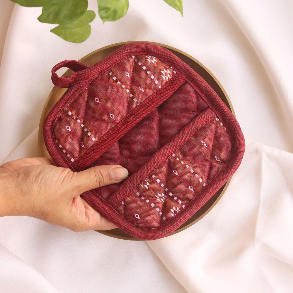 Woven Ruby Red Mitten Pad